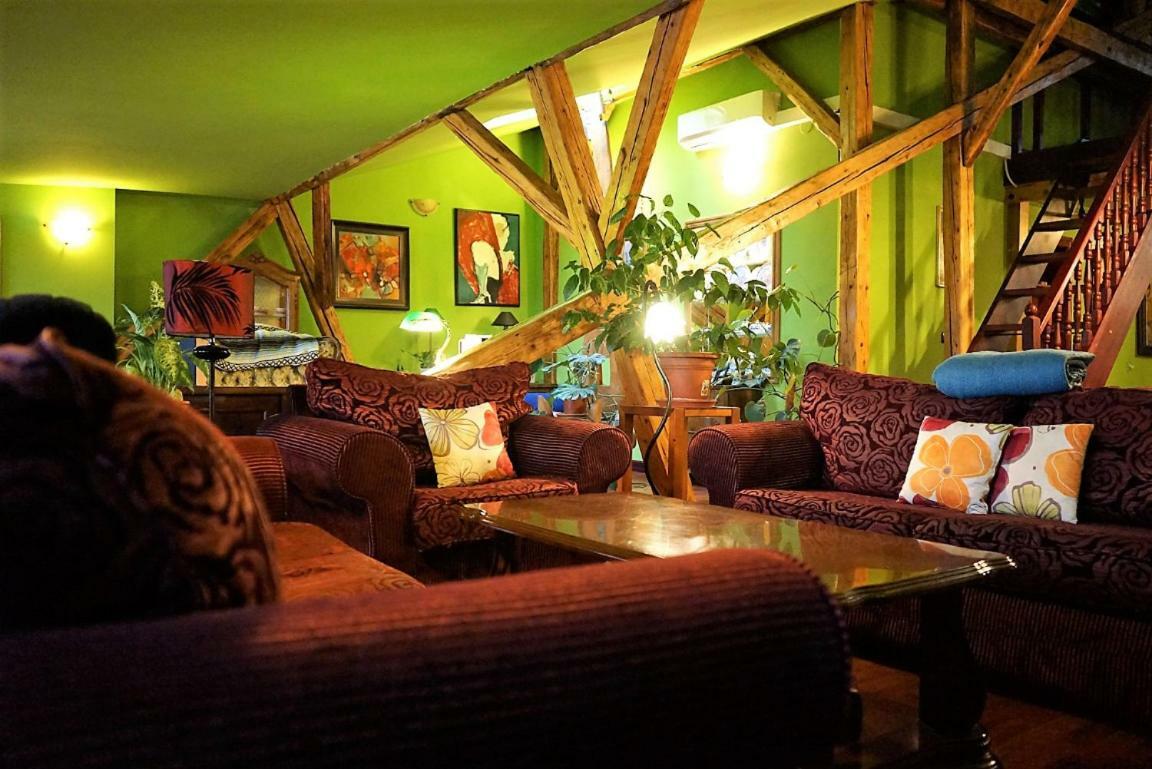 コシツェLuxury Oldtown Loft 320M2 On Hlavna Streetアパートメント エクステリア 写真